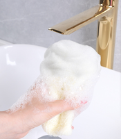 Vente en gros pochette de sac à savon en nylon filet africain personnalisé Ghana sac de douche exfoliant de bain en éponge avec cordon ruban