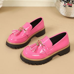 Mocasines <span class=keywords><strong>de</strong></span> mujer color rojo <span class=keywords><strong>vino</strong></span> con borlas, plataforma, suela <span class=keywords><strong>de</strong></span> goma, estilo preppy vintage para campus, oficina o uso casual. - Product Image 5