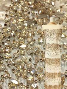 בד תחרה רקום לא סדיר עם אבני חן, בעבודת יד, יוקרתי, למכירה חמה בשנת <span class=keywords><strong>2026</strong></span>, לחומרי שמלות כלה וערב. - Product Image 1