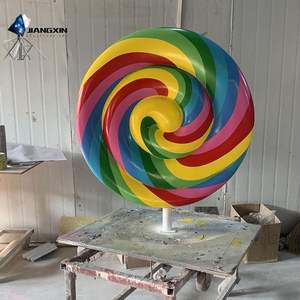 Escultura de Caramelo de Gran Tamaño en Estilo Pop Art, Fabricada en FRP con Vibrantes Colores Degradados para Galerías de Arte y Espacios Públicos - Product Image 2