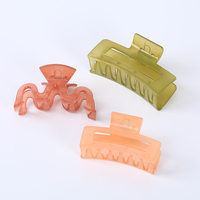 Coréen Élégant Grande Griffe De Cheveux Gelée Couleur Rectangulaire Creux U-Spring Pince À Cheveux Fantaisie Carré En Plastique En Gros