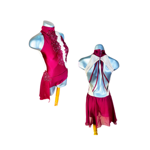 Traje de ballet lírico para adultos Kayla, hecho de nailon y spandex elásticos, ofrece elegancia, sofisticación y flexibilidad en color azul marino. - Product Image 5