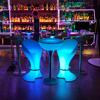 Chaise de bar LED lumineuse et durable pour l'extérieur, 16 couleurs vives, idéale pour les soirées en boîte de nuit, la location, la maison, l'hôtel et le salon