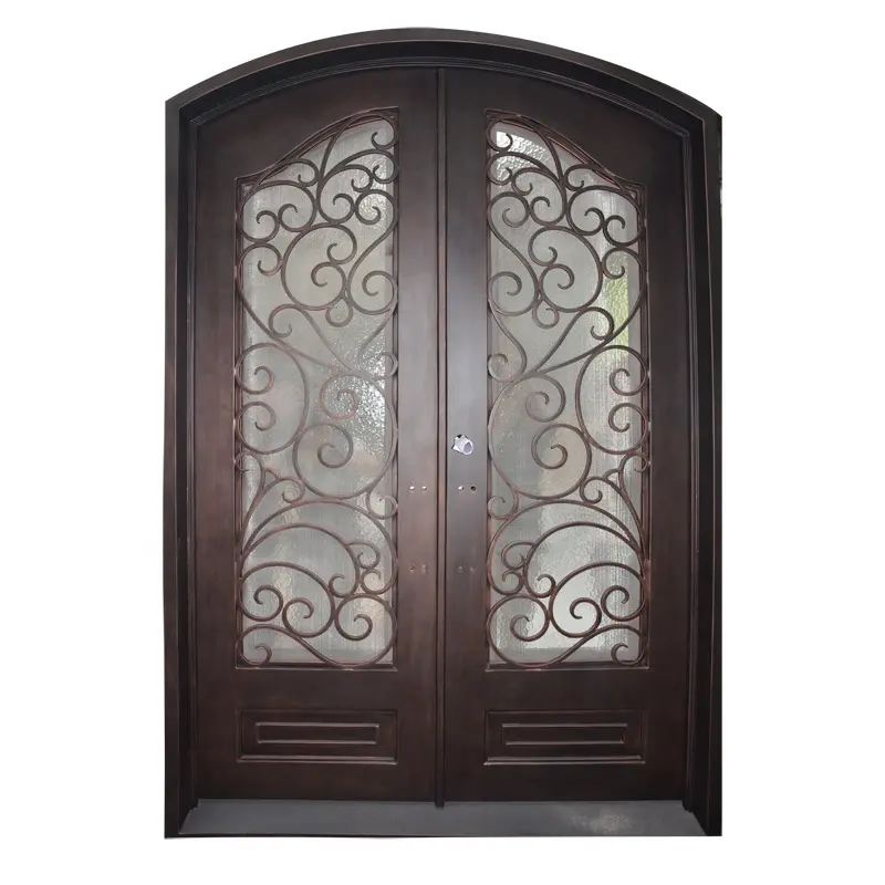 Кованая железная дверь с орнаментным дизайном и искусственной отделкой