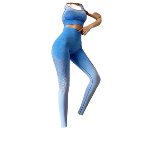 Ensemble de yoga taille haute uni avec logo personnalisé, hauts de yoga pour femmes à taille élastique sans couture + pantalon long jusqu'aux chevilles, kit de fitness avec découpes - Product Image 1