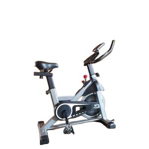 Vélo d'intérieur à domicile avec système d'entraînement par courroie, équipement de fitness et de cyclisme silencieux pour la réduction de poids en acier - Product Image 1