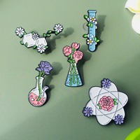 Vente en gros d'épingle de fleur en émail pour hommes et femmes costume chapeau accessoire artisanat en métal