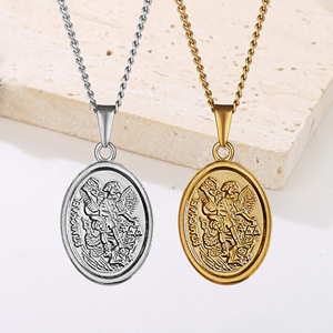 Produits tendance en acier inoxydable bijoux fins St <span class=keywords><strong>Michael</strong></span> collier hommes 18k or religieux archange Saint <span class=keywords><strong>Michael</strong></span> médaille collier - Product Image 1