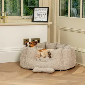 2024 Hot Popular Luxury Boucle Fabric and PP Filling Dog Bed Boucle Pet Bed Custom Dog Bed