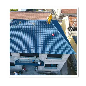 Tuile de toiture en acier revêtue de copeaux de pierre de basalte colorés pour les fournisseurs de toitures de maisons de style européen
