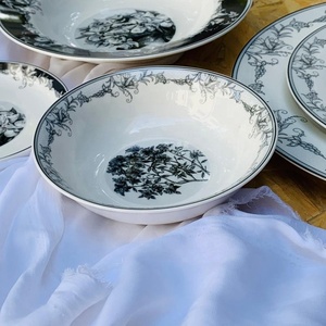 Ensemble d'assiettes en céramique à motifs floraux, assiettes rondes pour dîner, style vintage européen classique, cadeaux d'affaires, noir et blanc - Product Image 3