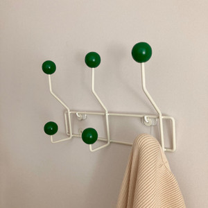<span class=keywords><strong>Porte</strong></span>-chapeaux mural vintage coréen en fer forgé avec 6/8 boules en bois vert crème pour suspendre - Product Image 1