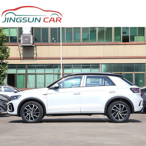 Volkswagen T-ROC 2025 300tsi dsg 2WD Starlight phiên bản 5 cửa 5 chỗ nhỏ gọn SUV xăng xe - Product Image 3