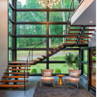 Escalier droit contemporain d'entrée Garde-corps en acier avec câble Conception d'escalier avec bande de roulement en bois massif en bois dur