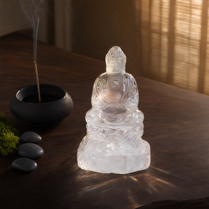Buda Sentado sobre una Flor de Loto en Piedra de Cuarzo Transparente, un Símbolo de Paz, Claridad y Despertar Espiritual para el Hogar - Product Image 3