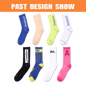 Vente en gros <span class=keywords><strong>BAS</strong></span> quantité minimale de commande Chaussettes de sport à rayures côtelées blanches et avec logo personnalisé à <span class=keywords><strong>bas</strong></span> prix - Product Image 3