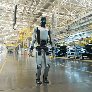 Nouveau <span class=keywords><strong>robot</strong></span> humanoïde <span class=keywords><strong>industriel</strong></span> UBTECH Walker S2, 176 cm, 52 degrés de liberté, charge utile de 15 kg, multi-tension, certifié CE ISO - Product Image 4