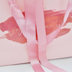 ถุงกระดาษของขวัญแบบยุโรปสุดหรู ถุงกระดาษช้อปปิ้งแบบกำหนดเอง พิมพ์ลายศิลปะ พร้อมหูหิ้วและโลโก้ - Product Image 3