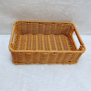 Cesta de almacenamiento de ratán rectangular con asas de 26x17x15,5 cm para organizar escritorio, aperitivos y libros - Product Image 1