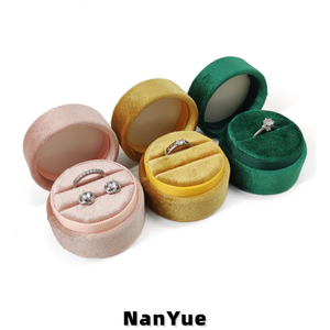 Nueva Caja Redonda de Terciopelo de Lujo <span class=keywords><strong>para</strong></span> <span class=keywords><strong>Anillos</strong></span>, Propuestas, Compromisos, Bodas, Empaque de Joyería, Venta al por Mayor, Caja Personalizada <span class=keywords><strong>para</strong></span> Guardar Pendientes y Joyas - Product Image 5