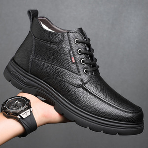 Botas de nieve de cuero con forro polar cálido para hombre, color negro, con suela gruesa antideslizante, impermeables, informales, para personas de mediana edad. - Product Image 2