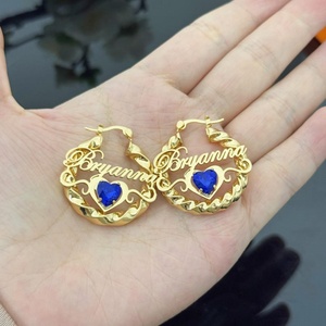 Juego <span class=keywords><strong>de</strong></span> Joyas <span class=keywords><strong>con</strong></span> <span class=keywords><strong>Nombre</strong></span> Personalizado Qiuhan, Chapado en Oro, Collar, Aretes y Brazalete <span class=keywords><strong>con</strong></span> Zirconia <span class=keywords><strong>Azul</strong></span> en Forma <span class=keywords><strong>de</strong></span> Corazón para Mujer - Product Image 4