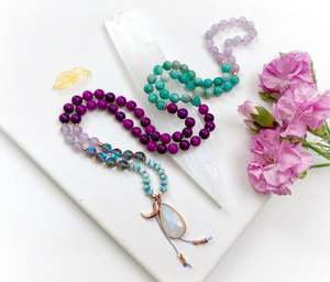 Déesse Mala avec Sugilite Arc-En-Ciel avec Gland - Product Image 1