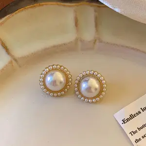 Anting-anting jepit telinga rumbai bunga kristal antik anting-anting berlian Set Oval emas anting-anting tanpa lubang telinga klip telinga mutiara