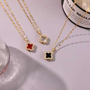 Collar de Acero Inoxidable Chapado en Oro con Colgante de Flor de Trébol de Cuatro Hojas de Cristal de la Suerte de Moda para Mujer - Product Image 6