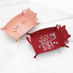 Plateau de rangement à bijoux en forme de chat RR Cue, plateau à bijoux pliable amusant pour femmes, plateau à dés multifonctionnel « CLICKETY CLATTERY I ROLL ATTEMPT » - Product Image 1