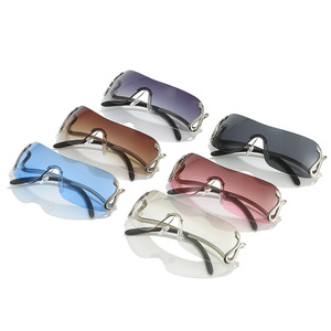 Gafas de Sol de metal con forma convexa Y2K Europea americana, diseño de serpiente Animal personalizado de una pieza con borde cruzado UV400 para hombres y mujeres - Product Image 2