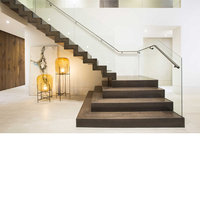 Escalier droit avec revêtement en poudre de couleur personnalisée pour appartements au design moderne