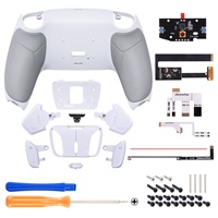 Kit de remap RISE4 remappable à poignée caoutchoutée blanche pour PS5 avec carte de mise à niveau et coque arrière et bouton arrière pour contrôleur PS5