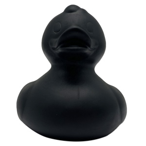 Khuyến mại 2 inch tùy chỉnh màu đen nhỏ Vịt Tắm Đồ chơi duckie nước 3 inch phun Kid Float kêu cót két vịt cao su nhỏ - Product Image 3