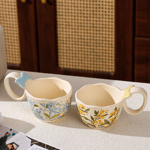 Tazza da Caffè in Ceramica Creativa ed Elegante con Motivi Floreali, Tazza per Latte con Manico Grande Unico - Product Image 6