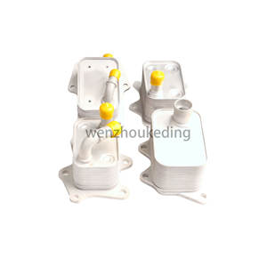 Nouveau refroidisseur d'huile moteur 06J117021M 06J117021E 06J117021P 06J117021D pour VW Jetta Audi A4 Q5 1.8T 2.0T <span class=keywords><strong>G3</strong></span> - Product Image 1