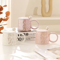 Ensemble de tasses en céramique colorées de style INS avec couvercle et cuillère, haute valeur esthétique, usage domestique, cadeau pour couple