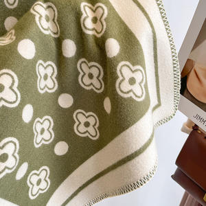 Chal de Invierno de Lujo para Mujer, Material Combinable con Todo, Algodón Suave, Cachemira Gruesa, Diseño Floral de Doble Cara, Transpirable, Nuevo - Product Image 3