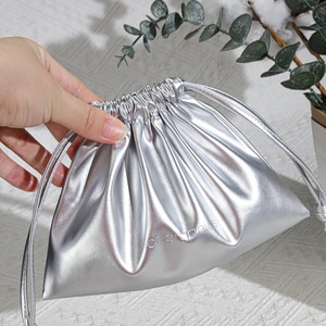 Bolsa de Cuero PU de 25*15 cm para Herramientas Cosméticas y Cuidado de la Piel, con Cordón, Logotipo Personalizado Impreso, Impermeable, para Maquillaje - Product Image 4