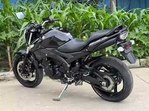 Motocicleta de Calle <span class=keywords><strong>Suzuki</strong></span> BK400 de 400-600cc, Bicilíndrica DOHC, Refrigerada por Líquido, Usada, Directo de Fábrica, Comparable con Nueva - Product Image 5