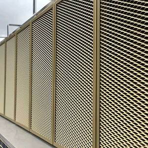 Panneau en maille métallique perforée couleur or, tôle soudée et expansée pour la protection des façades murales, cloisons décoratives et plafonds - Product Image 1