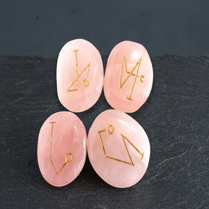 Juego de arco de cuarzo rosa de piedra natural, juego de cristal Wiccan y Reiki, artesanías de piedra semipreciosa hechas a mano - Product Image 1