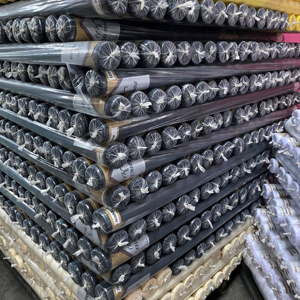 <span class=keywords><strong>Tissu</strong></span> en satin <span class=keywords><strong>de</strong></span> <span class=keywords><strong>soie</strong></span> à prix d'usine bon marché, vente en gros <span class=keywords><strong>de</strong></span> <span class=keywords><strong>tissu</strong></span> en polyester peau <span class=keywords><strong>de</strong></span> pêche - Product Image 1