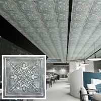Carreaux de plafond en étain à motif vintage PL07 Panneaux muraux rustiques en étain antique pour l'amélioration de l'habitat Imperméable ignifuge pour les hôtels