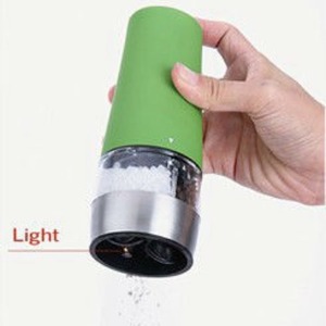 Molinillo de Pimienta Eléctrico de Acero Inoxidable, Forma Cilíndrica, con Cuerpo Transparente y Tapa de Plástico para Uso en la Cocina - Product Image 1
