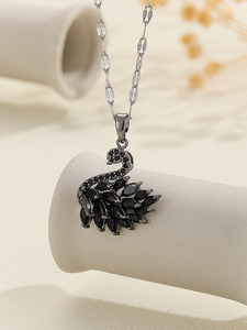 Collar con Colgante de Cisne Rosa Púrpura con Circonitas y Baño de Oro, Elegante y Brillante, Cadena para Clavícula, Joyería de Moda para Mujer - Product Image 6