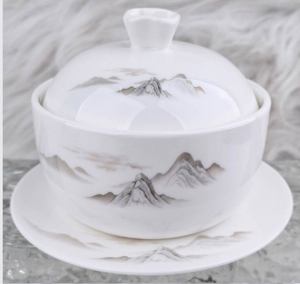 Juego de vajilla de lujo de porcelana fina 45% de alto contenido de calcio con diseño de montaña al estilo de la pintura china, con borde dorado a mano, para hotel, banquete, boda - Product Image 3
