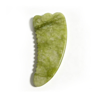 Outil de massage facial en jade naturel à 100 % avec logo personnalisé pour le lifting du visage, le décongestionnement et la revitalisation de la peau Gua Sha