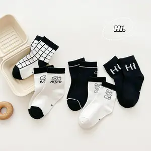 Nouveau-né bébé fille chaussette enfants sans couture doux au toucher bébé chaussettes courtes couleur unie tout-petits chaussette