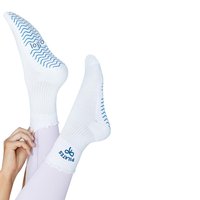 Chaussettes de yoga en coton pour femmes avec logo personnalisé, chaussettes de sport antidérapantes de haute qualité, chaussettes de compression en coton pour femmes